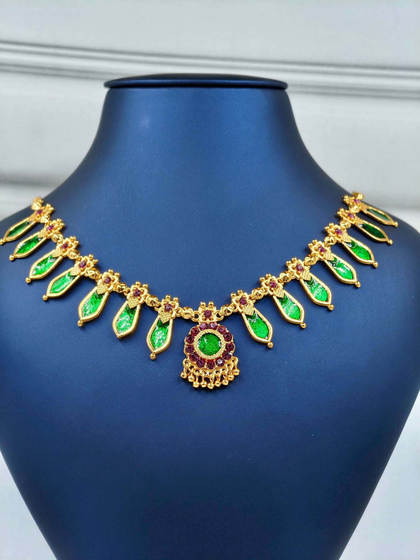 Traditional Nagapada Necklace Green