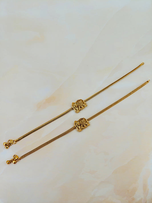 Golden Elephant Engraved Anklet