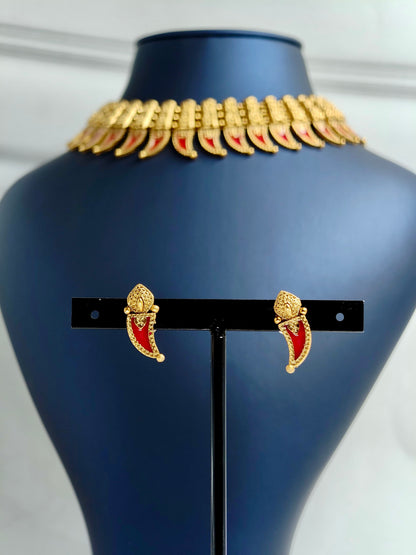 Traditional Pulinakha Necklace