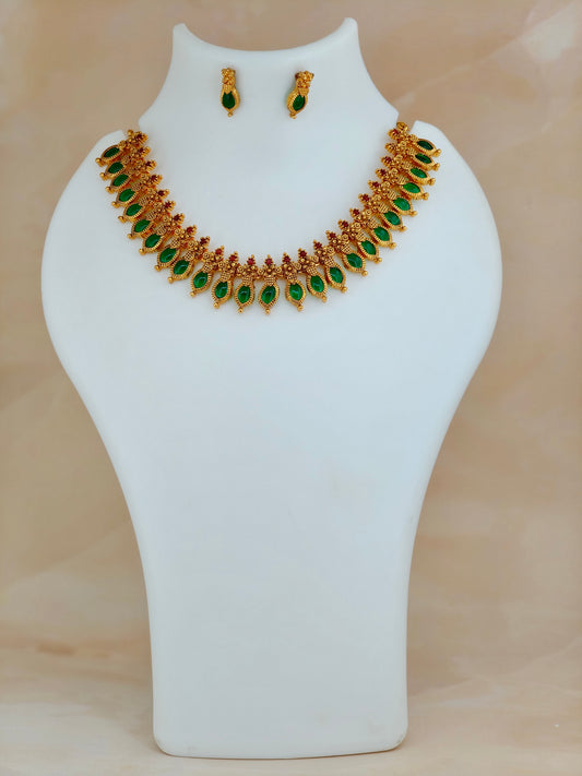 Simple short Nagapada Necklace