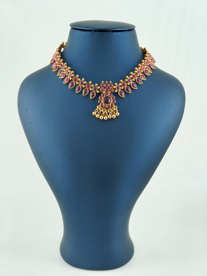Beautiful Kemp stone necklace Ruby