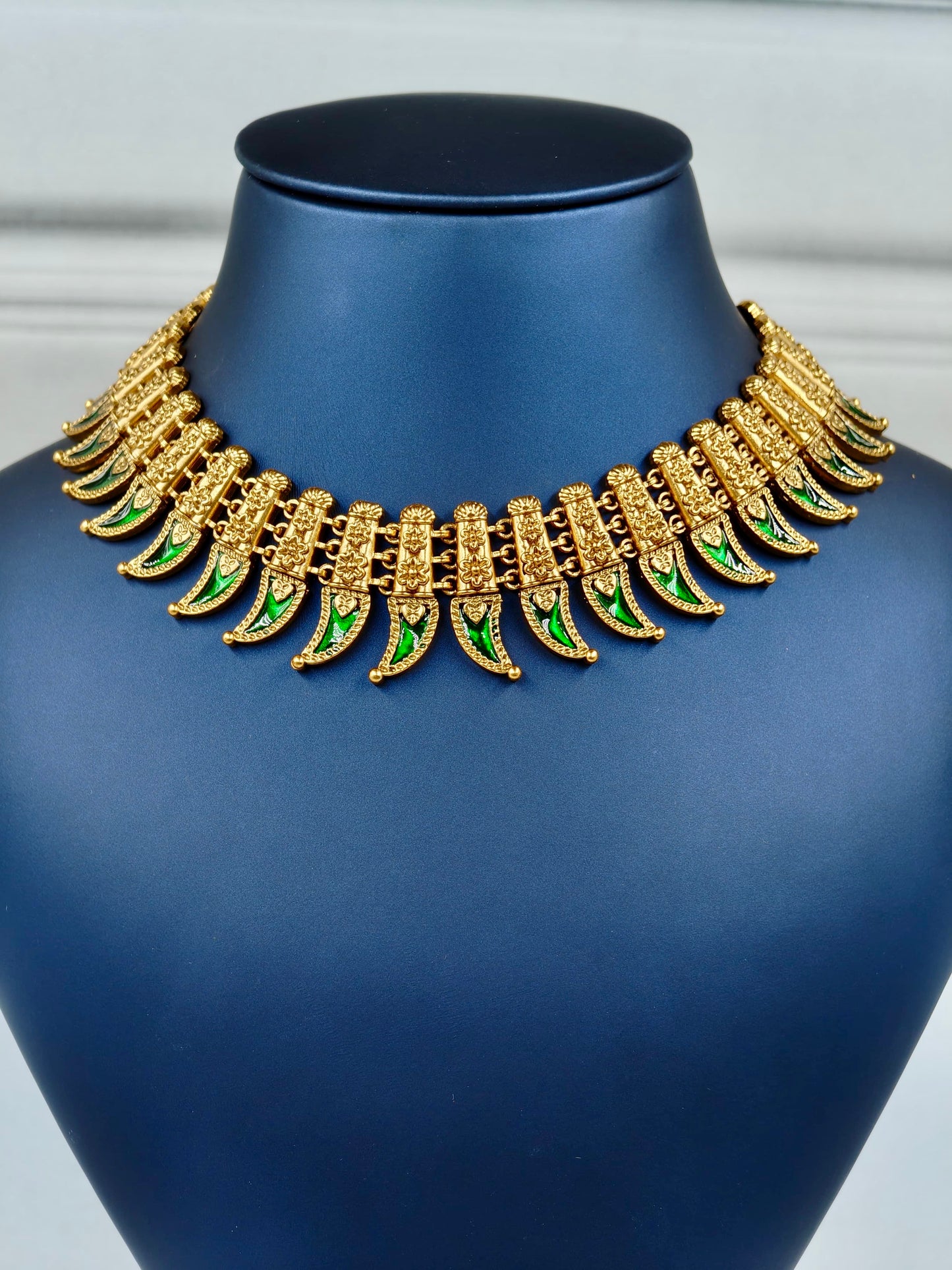 Traditional Pulinakha Necklace