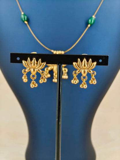 Single Pendant Lotus Invisible Necklace