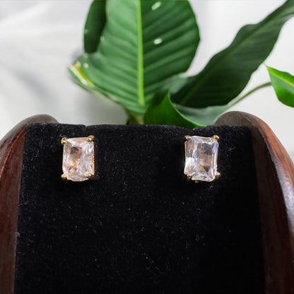 Single Stone Stud (square-small)