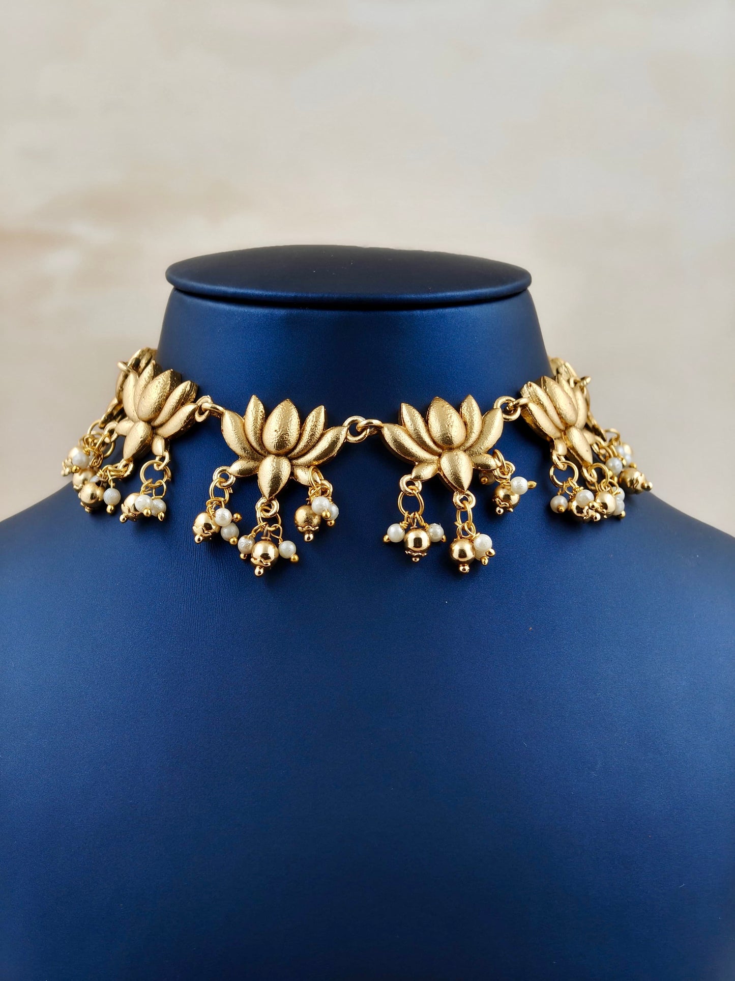 Antique Lotus Necklace with Earrings