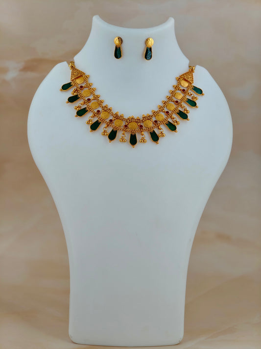 Trending Nagapada Choker Green