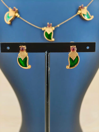 Beautiful Mango palakka Invisible Necklace Green