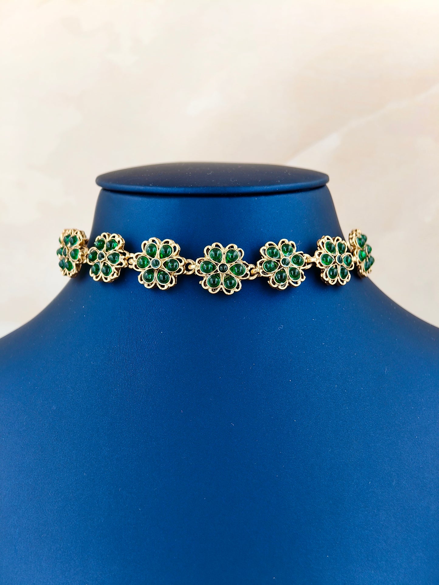 Floral pattern Choker Green