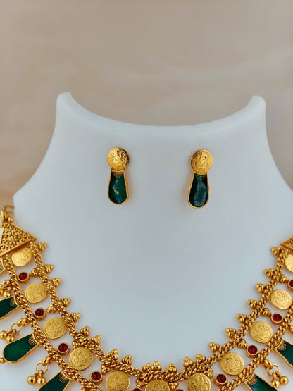 Trending Nagapada Choker Green