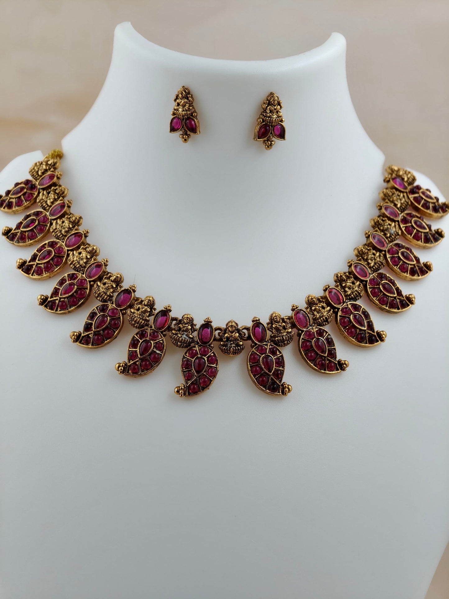 Antique manga lakshmi Necklace in ruby