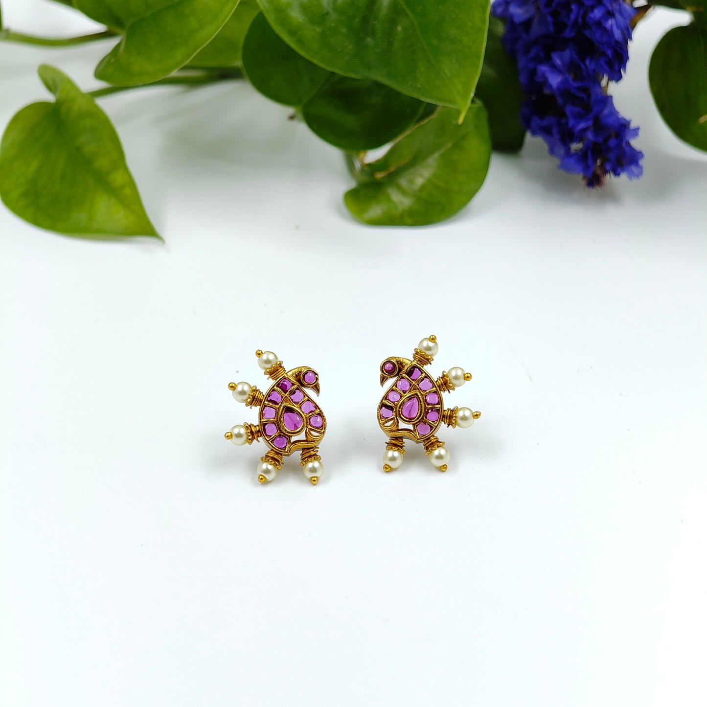 Traditional Kemp Stone & Pearl Peacock Ear Studs