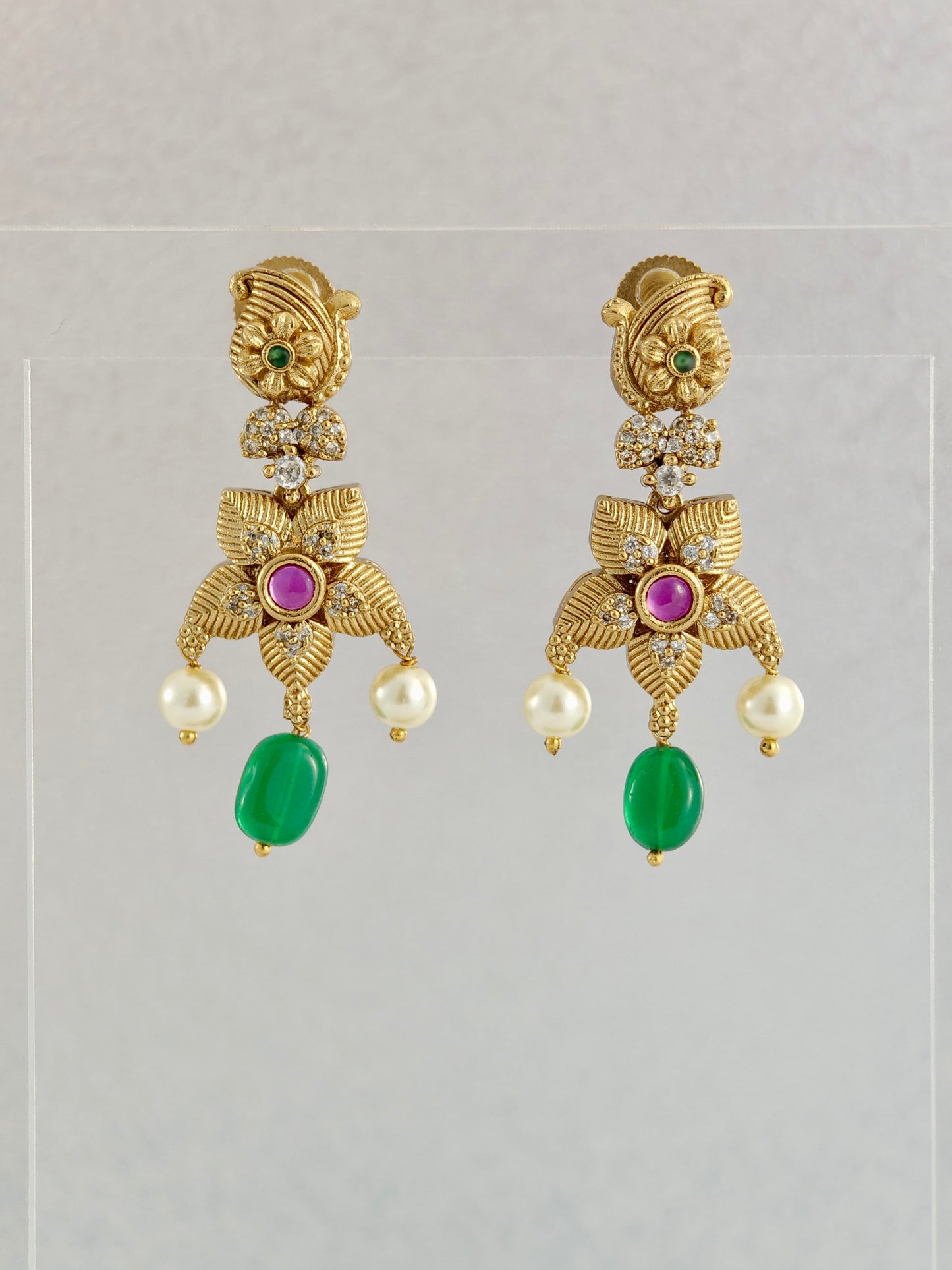 Mehandi Antique Choker with Green Beads