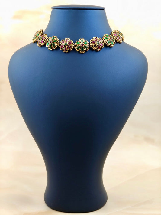 Trending Floral Pattern Necklace