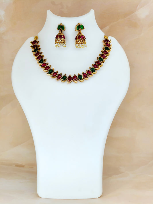 Simple Multi Kempstone Necklace