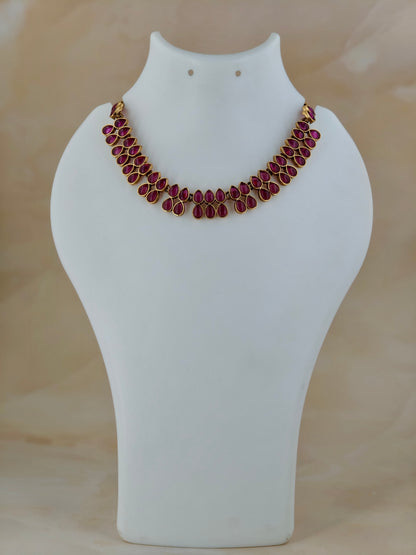 Beautiful Kemp Stone Necklace Magenta