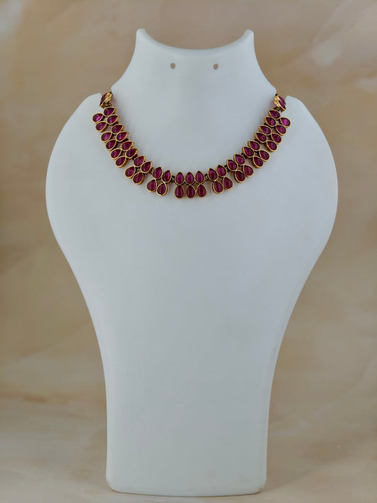 Beautiful Kemp Stone Necklace Magenta