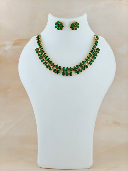 Beautiful Kemp Stone Necklace Green
