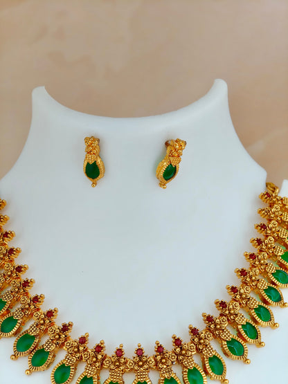 Simple short Nagapada Necklace