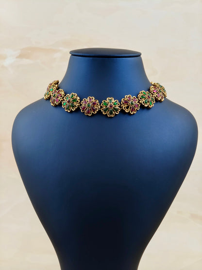 Trending Floral Pattern Necklace