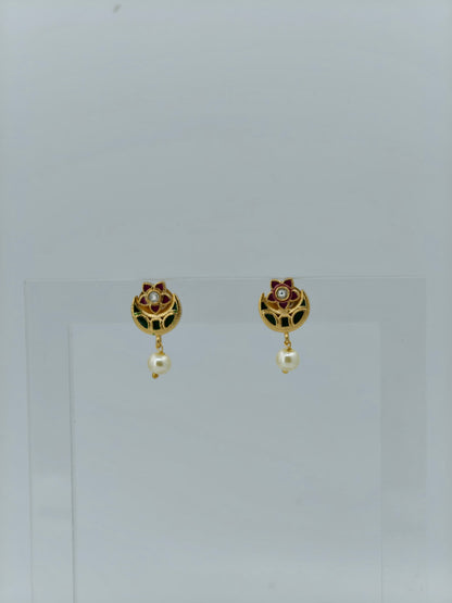 Crescent Pendant Invisible Necklace Maroon