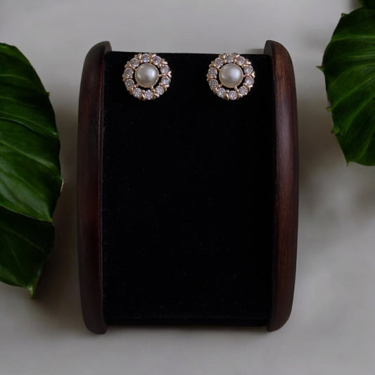 Beautiful Stud with White stones & Pearl
