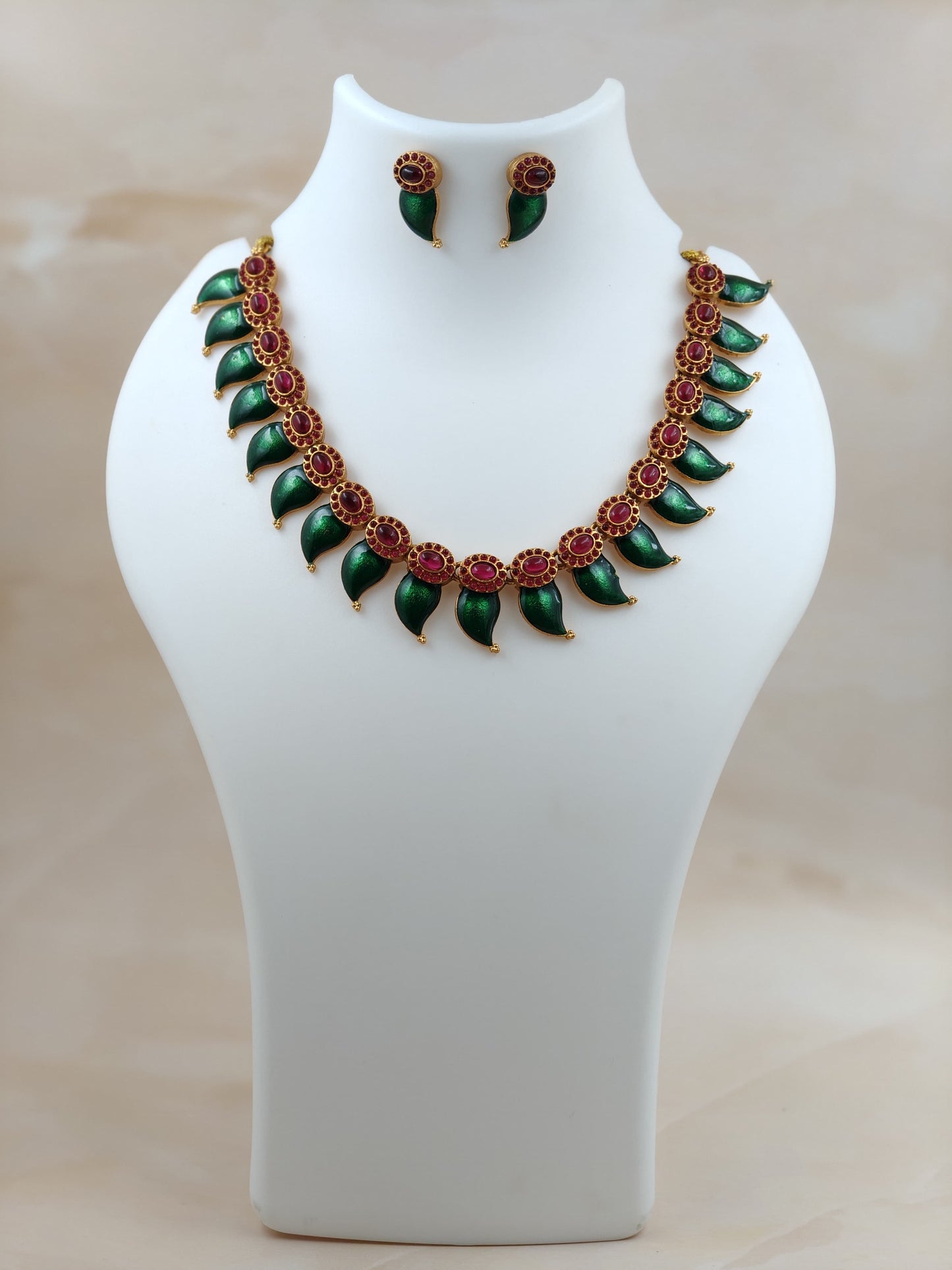 Beautiful Maanga Necklace with Earrings