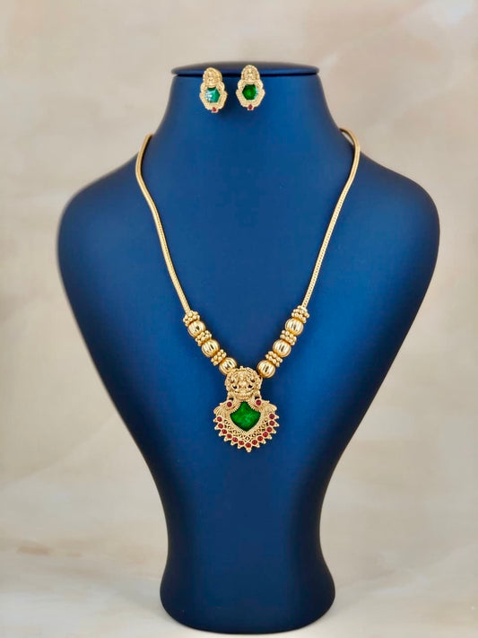 Single Palakka Pendant Necklace Green