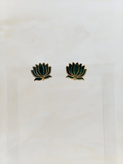 Single Lotus Pendant Invisible chain Green