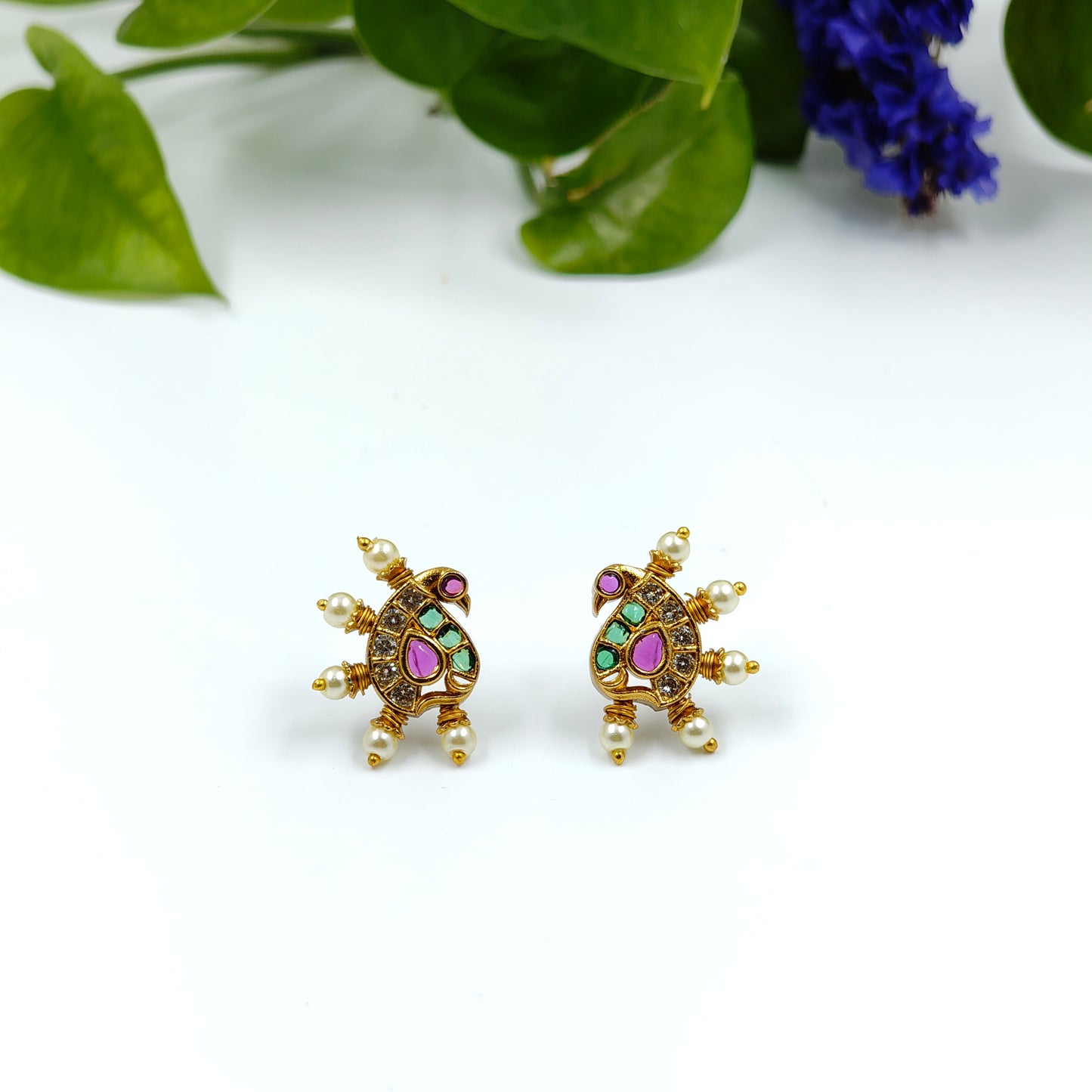 Traditional Kemp Stone & Pearl Peacock Ear Studs