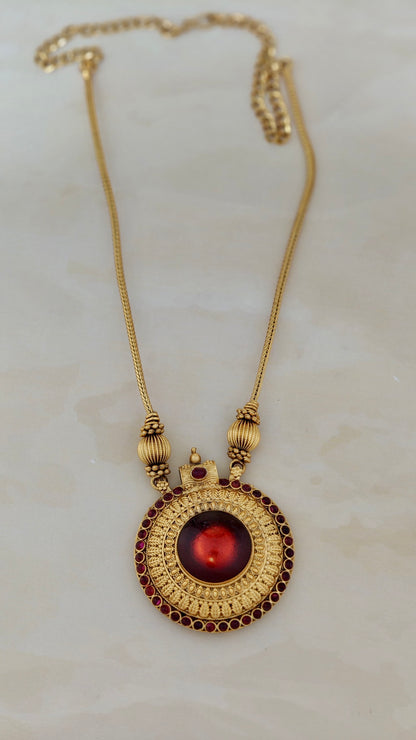Beautiful Lakshmi Pendant Necklace Red