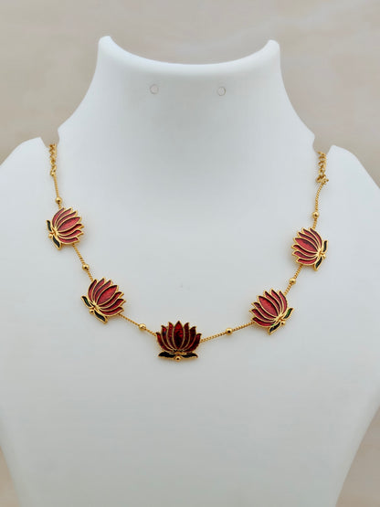 Trending Lotus Choker Maroon