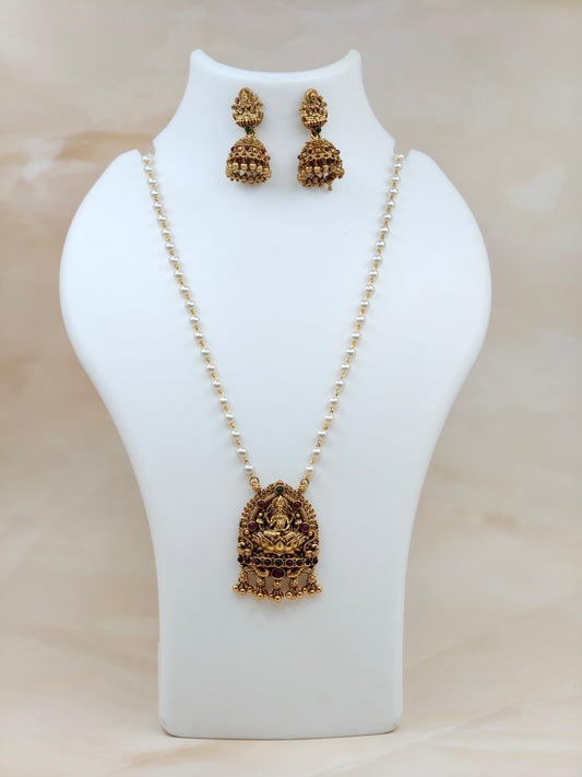 Simple Lakshmi Pendant Pearl Haaram