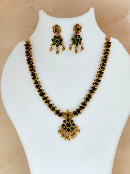 Traditional Kemp Stone chuttiyum chainum Green