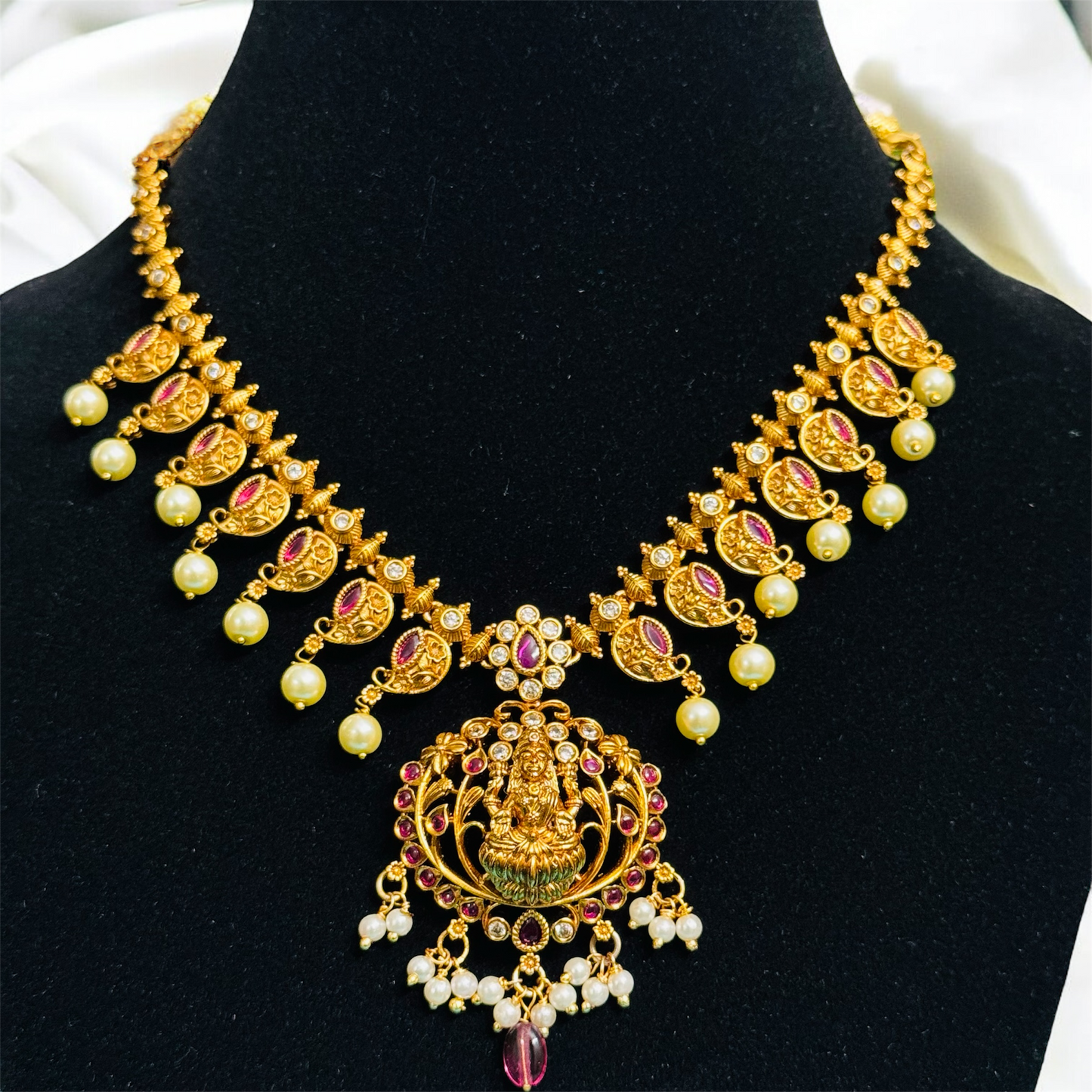 Beautiful Lakshmi Pendant Necklace with Pearls & Earrings Set