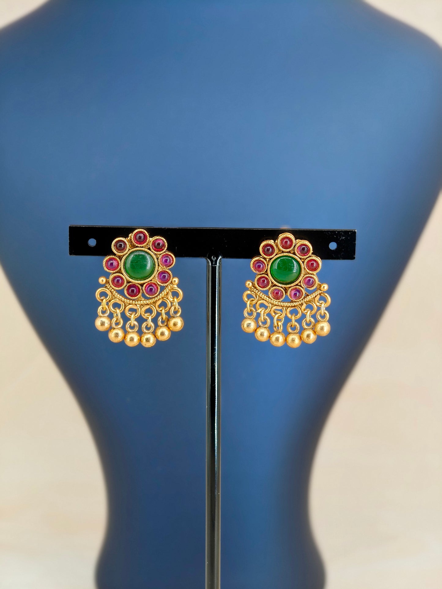 Trending Choker Ruby & Green