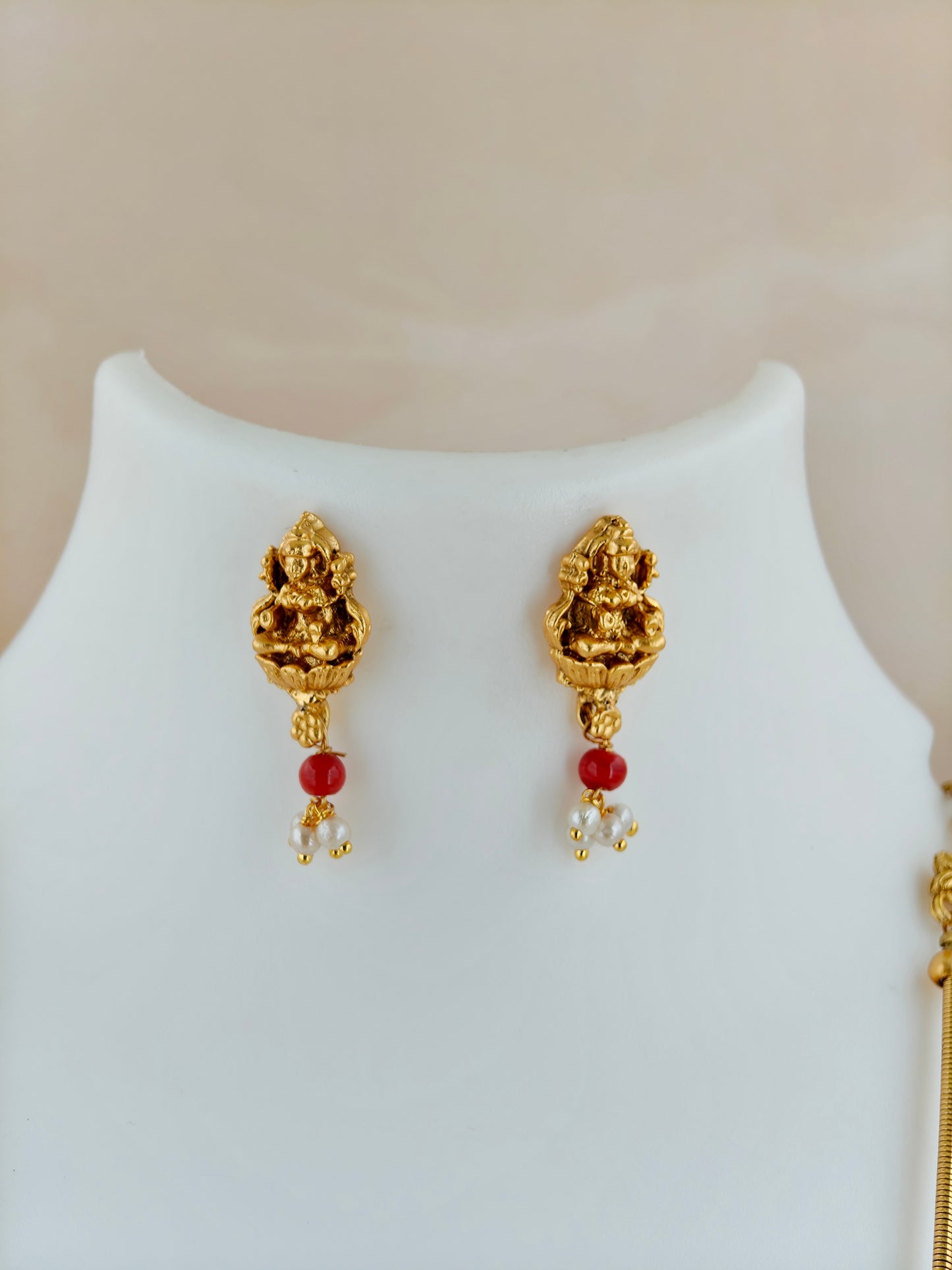 Traditional Double Layer Necklace in Orange Beads