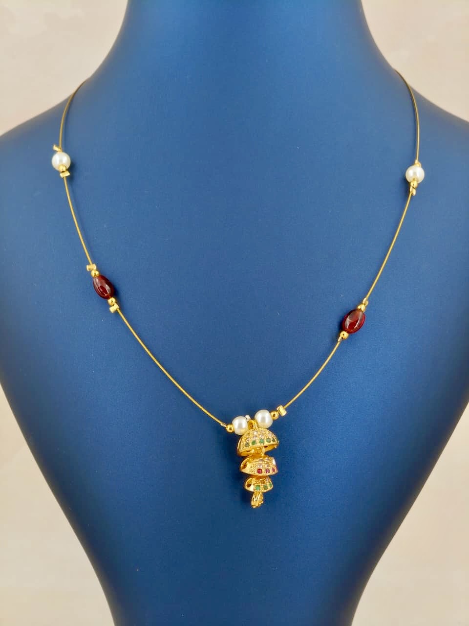 Beautiful Jumki Pendant Invisible Chain